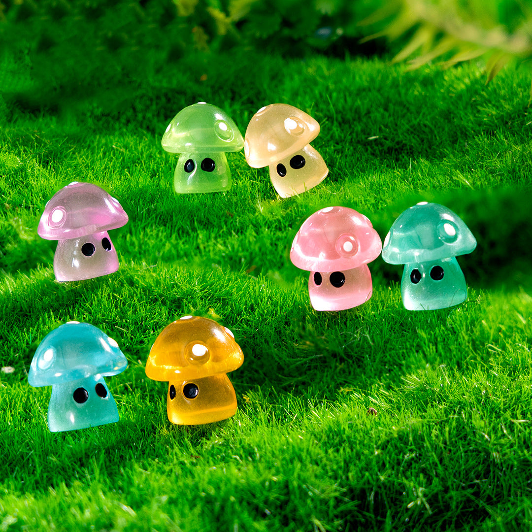 7Pcs Mini Glitter Mushroom Figurines – Resin Ornaments for Fairy Garden, Succulent Pots & DIY Decor