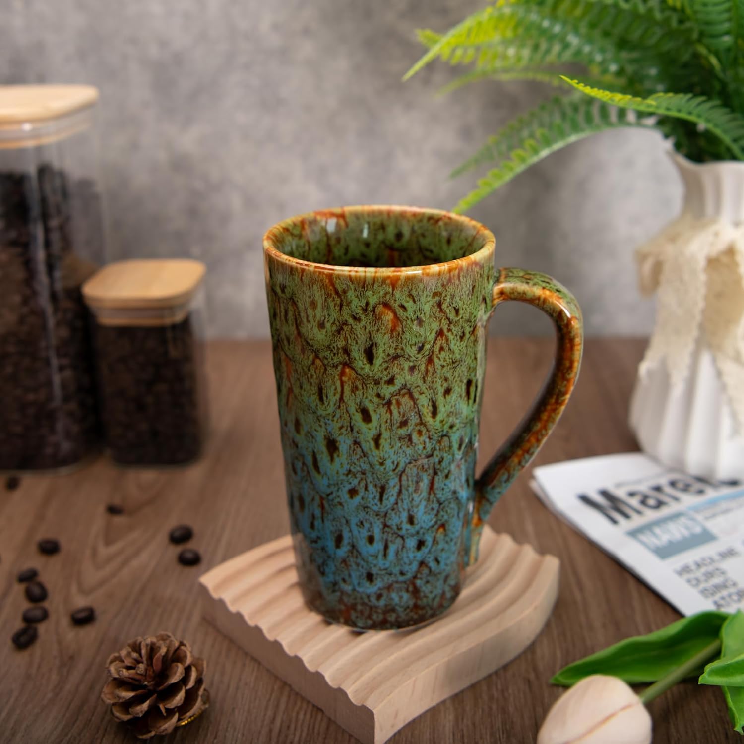 20oz Porcelain Coffee Mugs Set of 2, Large Tall Coffee Mugs with Handles, Modern Ceramic Coffee Cups for Coffee, Tea, Cocoa, Milk, Gifts for Women Men - Red & Green