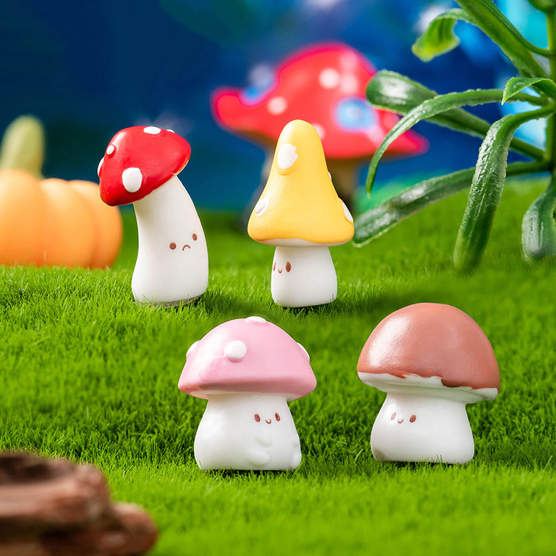 7Pcs Mini Mushroom Figurines – Cute Resin Ornaments for Fairy Garden, Terrarium, Succulent Pots & DIY Decor